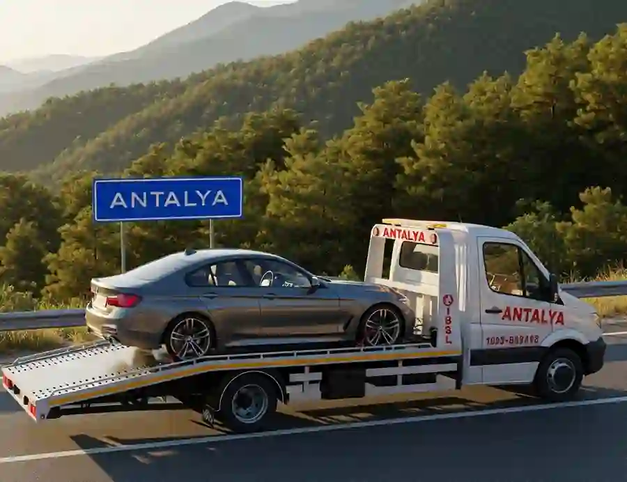 Antalya'da çekici üzerinde araç Antalya'da çekici üzerinde araç